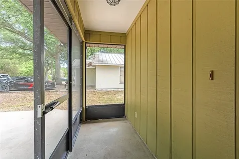 16 45th Avenue Vero Beach FL 32968