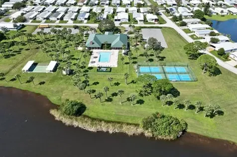 7629 Longhorn Avenue Sebastian FL 32976