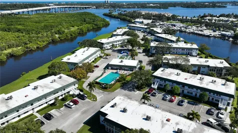 2800 Indian River Boulevard Vero Beach FL 32960