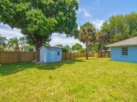 405 12th Avenue Vero Beach FL 32962
