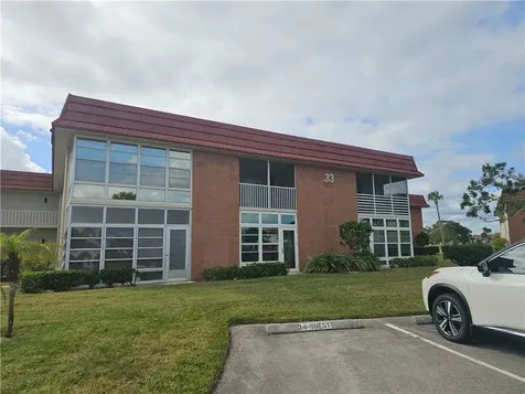 33 Pine Arbor Lane Vero Beach FL 32962