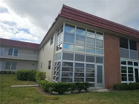 33 Pine Arbor Lane Vero Beach FL 32962