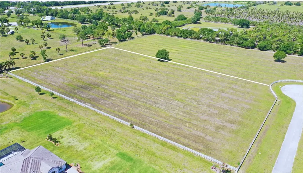 7325 6th Street SW Vero Beach FL 32968
