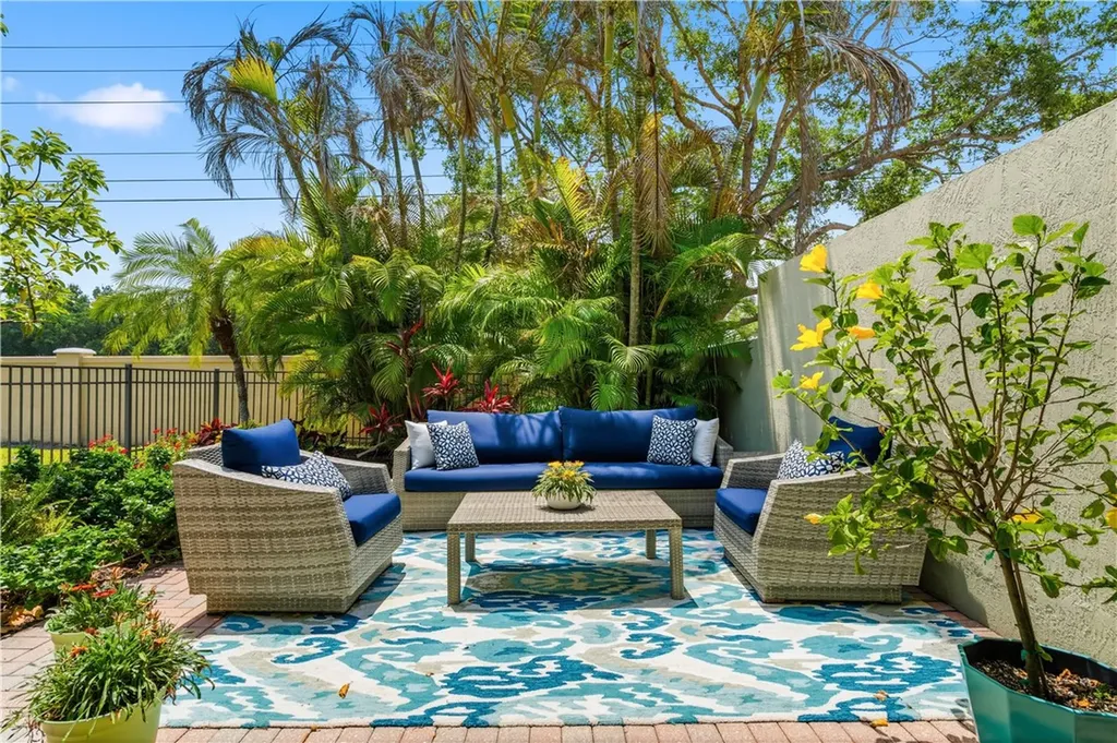 1835 Bridgepointe Circle Vero Beach FL 32967