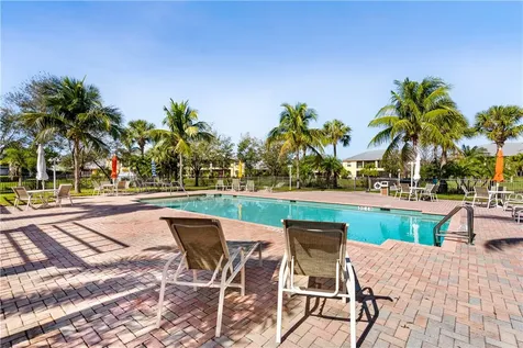 1835 Bridgepointe Circle Vero Beach FL 32967