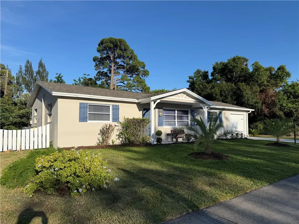 310 20th Avenue SW Vero Beach FL 32962