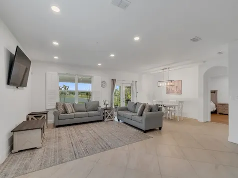 343 Lexington Court SW Vero Beach FL 32962