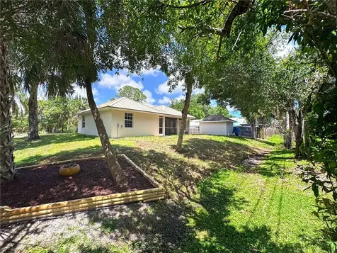 6075 7th Lane Vero Beach FL 32968