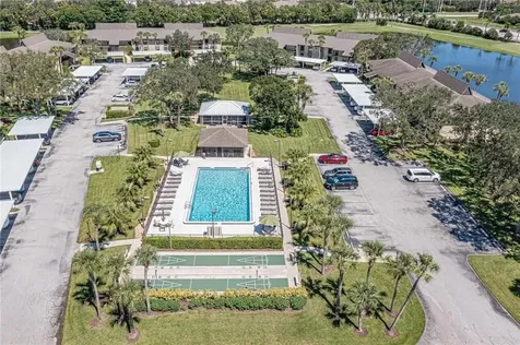 32 Plantation Drive Vero Beach FL 32966