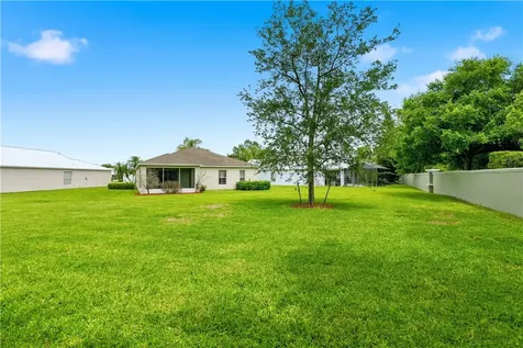 845 Greenleaf Circle Vero Beach FL 32960