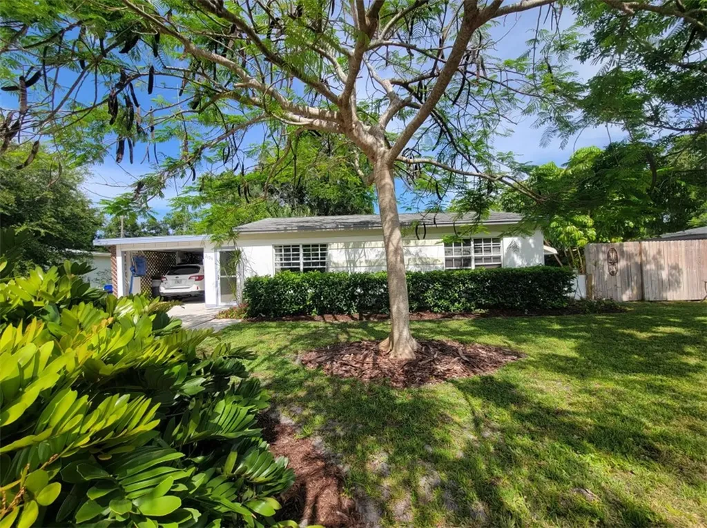 2136 33rd Avenue Vero Beach FL 32960