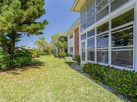 2800 Indian River Boulevard Vero Beach FL 32960