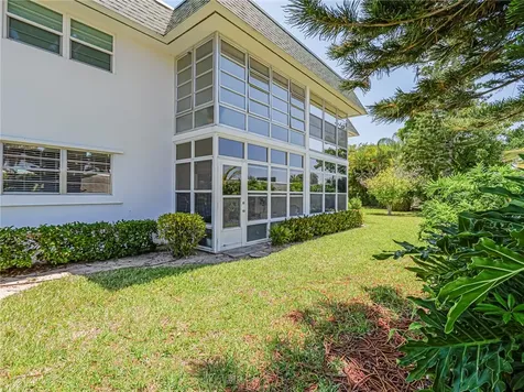 2800 Indian River Boulevard Vero Beach FL 32960