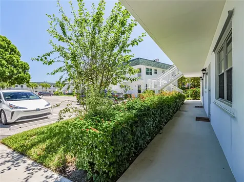 2800 Indian River Boulevard Vero Beach FL 32960