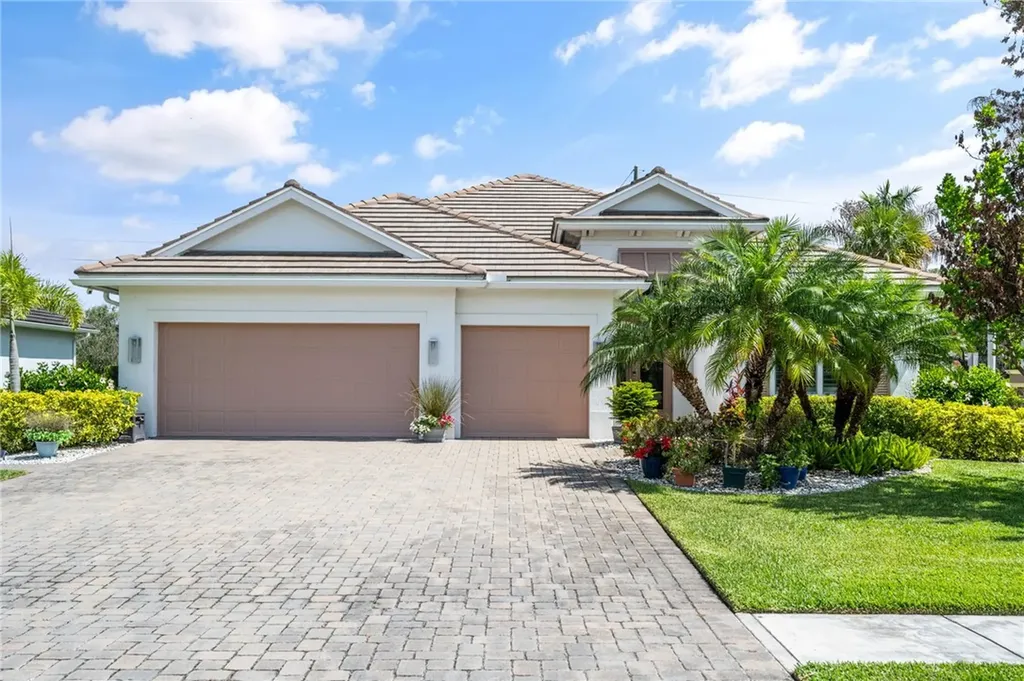 1195 Camelot Way Vero Beach FL 32966