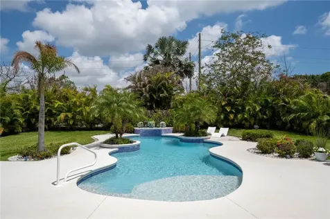 1195 Camelot Way Vero Beach FL 32966