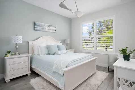 1195 Camelot Way Vero Beach FL 32966