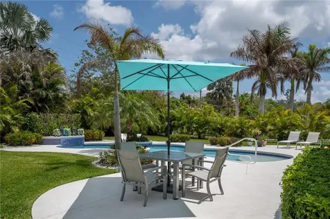 1195 Camelot Way Vero Beach FL 32966