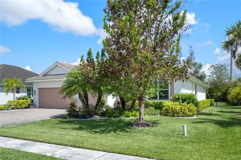 1195 Camelot Way Vero Beach FL 32966