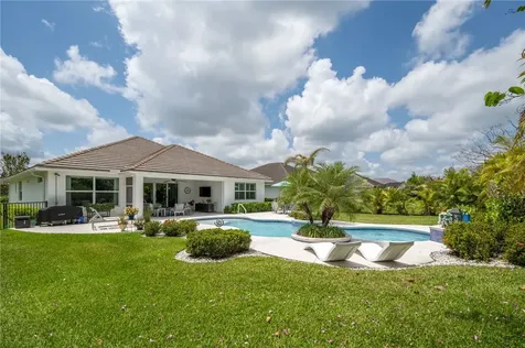 1195 Camelot Way Vero Beach FL 32966