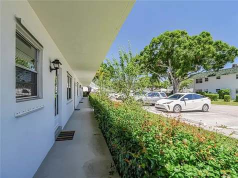2800 Indian River Boulevard Vero Beach FL 32960