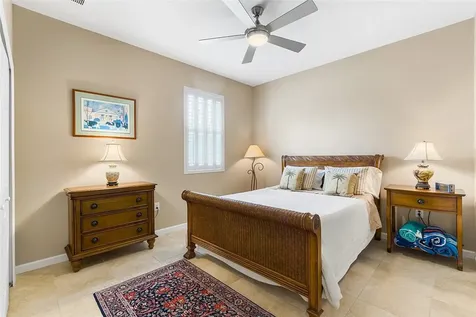 7218 E Village Square Vero Beach FL 32966