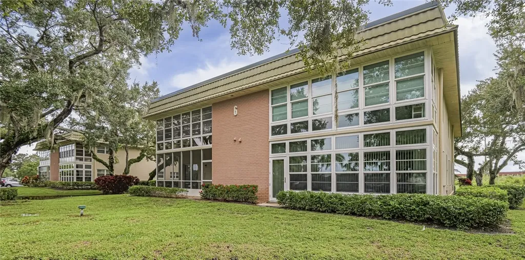 6 Vista Gardens Trail Vero Beach FL 32962