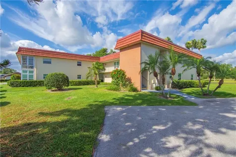 16 Vista Palm Lane Vero Beach FL 32962