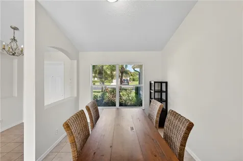 531 High Hawk Circle Vero Beach FL 32962