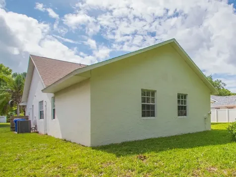 1246 41st Avenue Vero Beach FL 32960