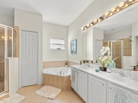 521 N Valencia Circle SW Vero Beach FL 32968