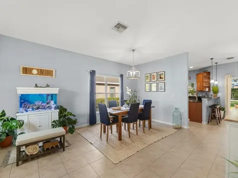 521 N Valencia Circle SW Vero Beach FL 32968