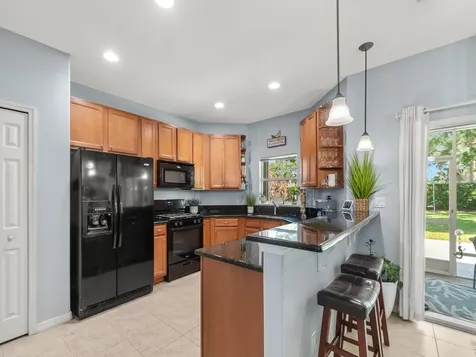 521 N Valencia Circle SW Vero Beach FL 32968