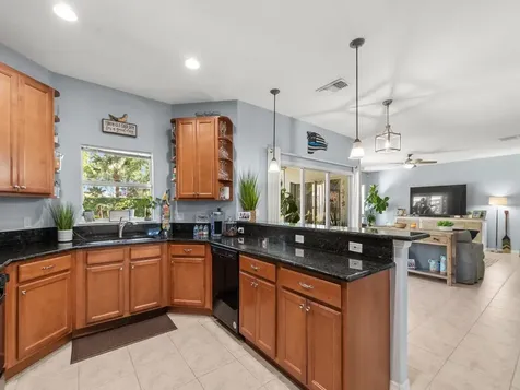 521 N Valencia Circle SW Vero Beach FL 32968