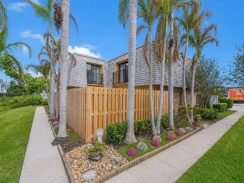 375 S Waverly Place Vero Beach FL 32960
