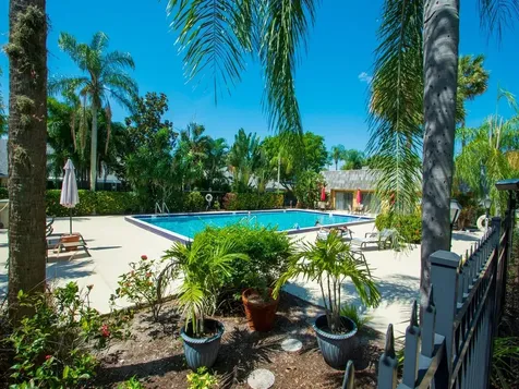 375 S Waverly Place Vero Beach FL 32960