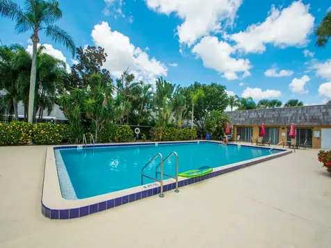 375 S Waverly Place Vero Beach FL 32960