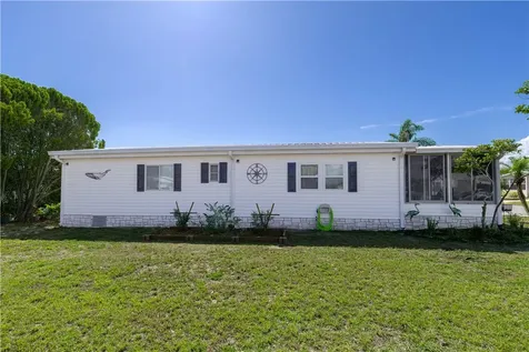 782 Lark Drive Barefoot Bay FL 32976