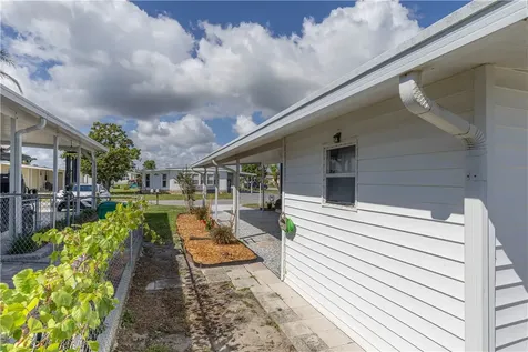 782 Lark Drive Barefoot Bay FL 32976