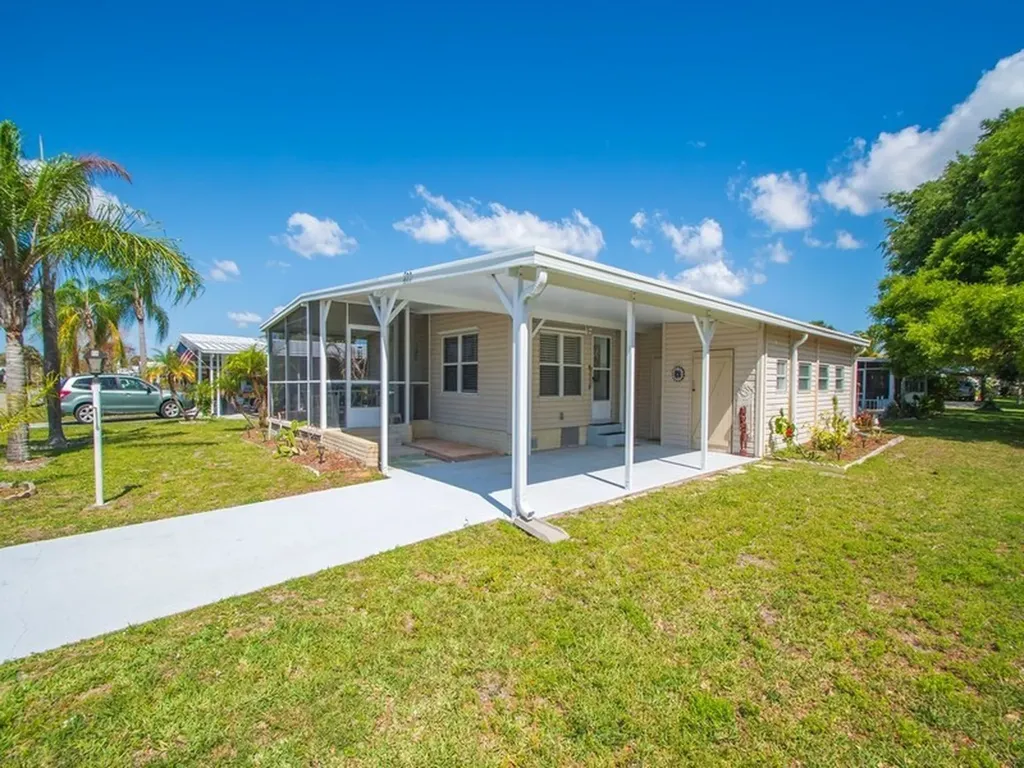 900 Laurel Circle Barefoot Bay FL 32976