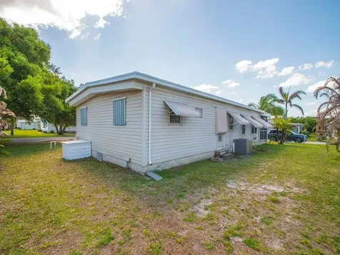 900 Laurel Circle Barefoot Bay FL 32976