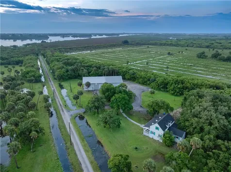 2350 Quay Dock Road Vero Beach FL 32967