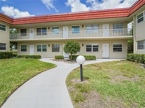 4 Vista Palm Lane Vero Beach FL 32962