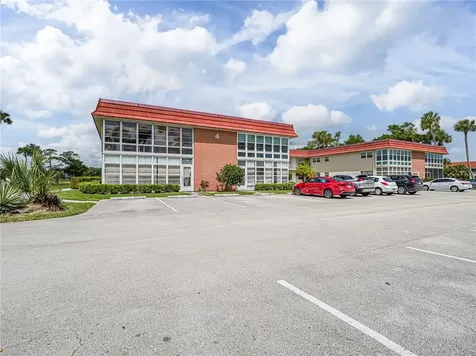 4 Vista Palm Lane Vero Beach FL 32962