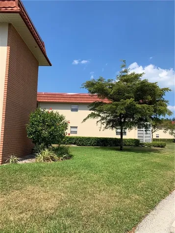 37 Pine Arbor Lane Vero Beach FL 32962