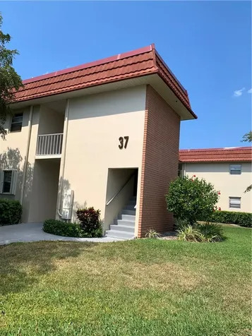 37 Pine Arbor Lane Vero Beach FL 32962