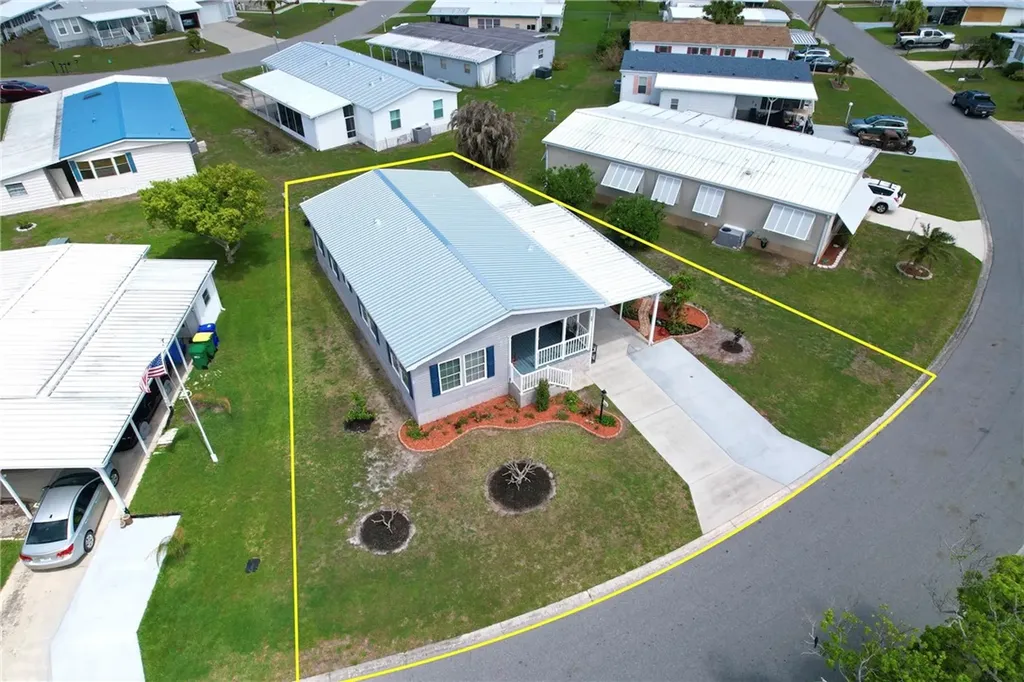 926 Oriole Circle Barefoot Bay FL 32976