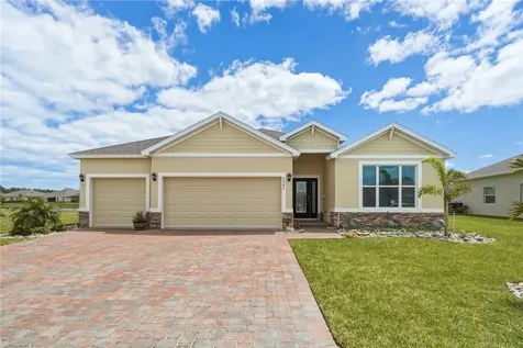5285 2nd Manor Vero Beach FL 32968