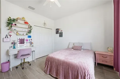 5285 2nd Manor Vero Beach FL 32968