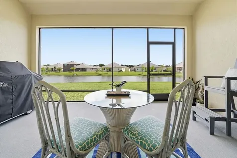 5285 2nd Manor Vero Beach FL 32968